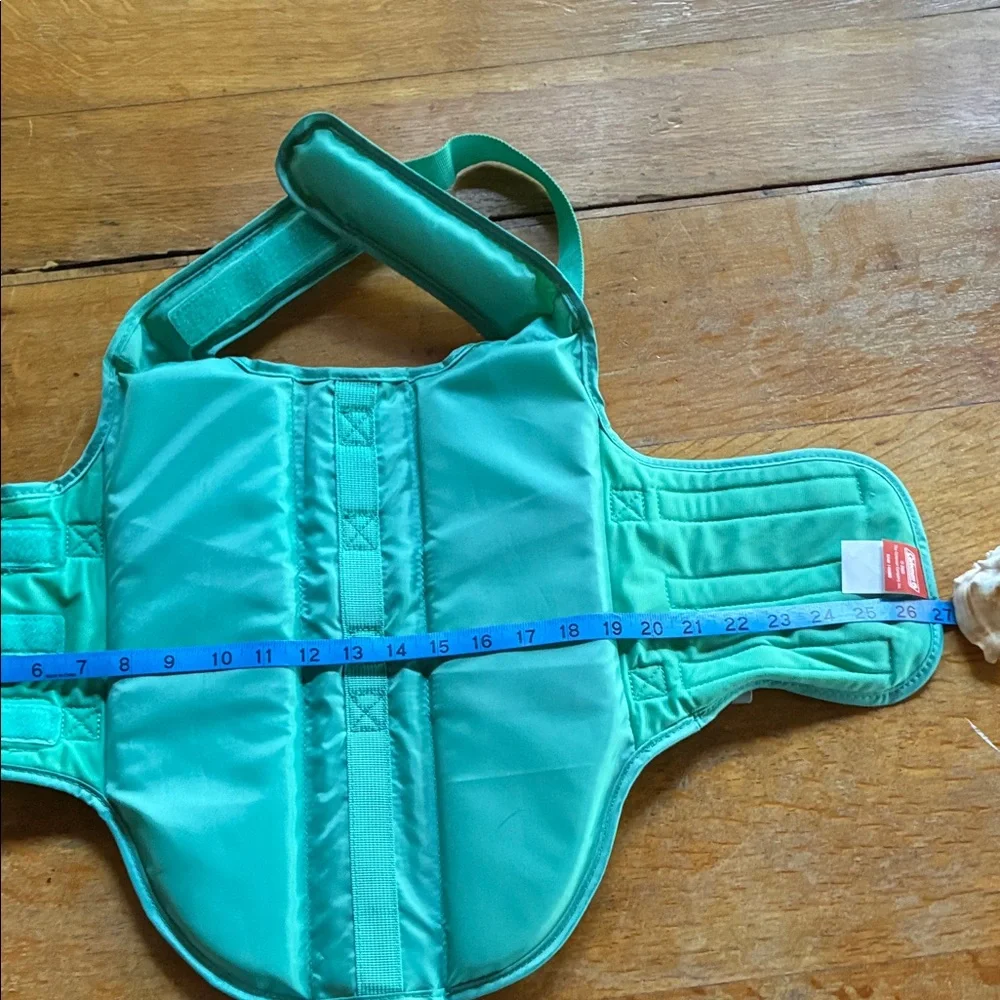 Coleman Vibrant Green Pet Swim / boating/ river walks / canoeing/ pool